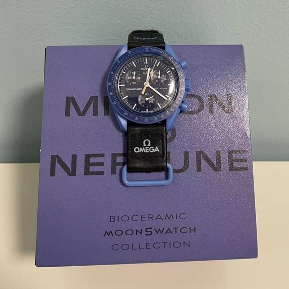 Swatch Omega MoonSwatch in Deep Blue and Black - Picture 1 of 6